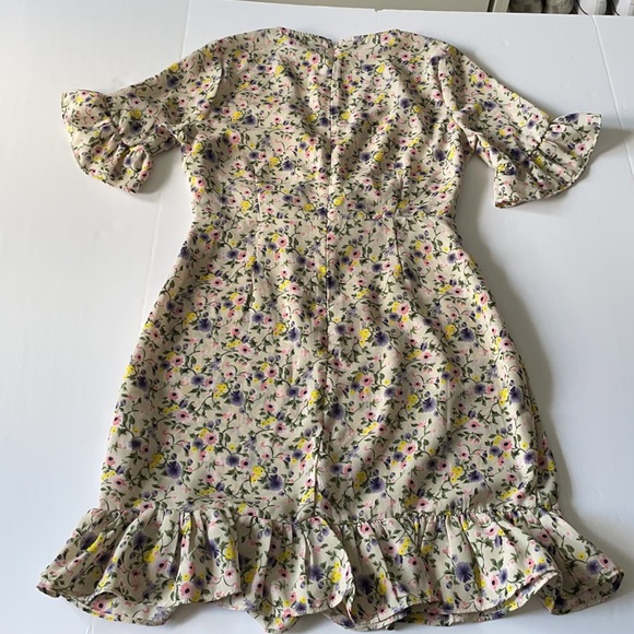PRETTY FLORAL DRESS - Picture 5 of 7